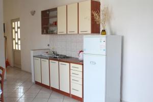 Apartment in Razanj with sea view, balcony, air conditioning, WiFi 5150-3