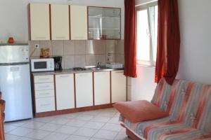 Apartment in Razanj with sea view, balcony, air conditioning, WiFi 5150-4