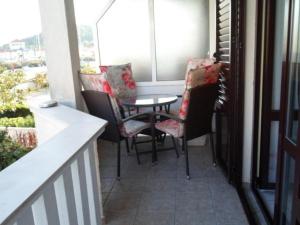 Apartment in Rogoznica with sea view, balcony, air conditioning, WiFi 5153-1