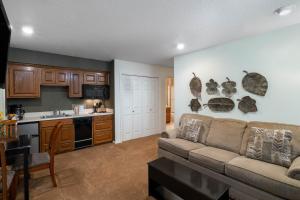 Two-Bedroom Suite - Non-Smoking room in Los Lagos at Hot Springs Village a Ramada by Wyndham