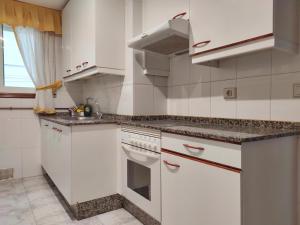 Desconectaengalicia Cesteiros, piscina, 100m Playa Silgar