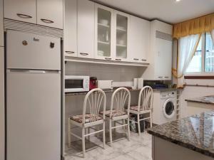 Desconectaengalicia Cesteiros, piscina, 100m Playa Silgar