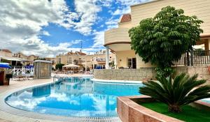 Light and cosy apartment in 100 meters from the beach Costa Adeje
