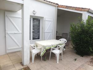 Charmante maisonnette près de la plage à La Faute-sur-Mer - FR-1-476-27