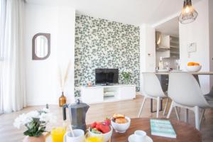 One-Bedroom Apartment room in SingularStays Mar44