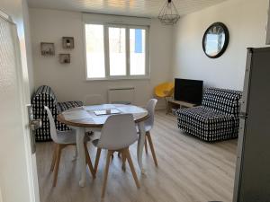 Appartements Appartement Fort-Mahon-Plage, 2 pieces, 4 personnes - FR-1-482-78 : photos des chambres