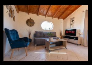 Oula Maisonettes Suites