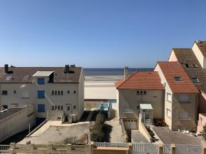 Fort-Mahon-Plage: Duplex 2 chambres, parking, balcon, plage à proximité - FR-1-482-86