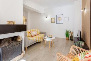 Sunny Duplex W Pool & Balcony by LovelyStay