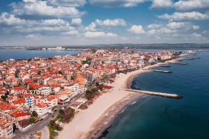 Lira Sto Apartments