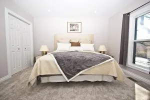 Stylish Home For A Perfect Stay for 4! - Keene