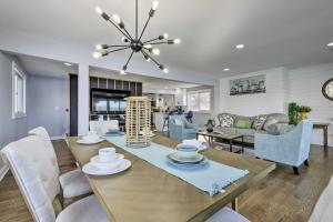 Lakefront Home 2 Mi to Air Line State Park Trail!