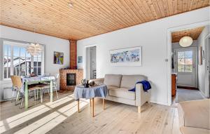 Pet Friendly Home In Risskov With Wifi