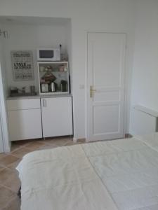 UNE CHAMBRE EN VILLE