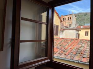 Terrazza Giuliana, sunlit Tuscany townhouse and private terrace