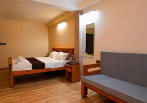 Lazo Eucy Paradise ,Kodaikanal