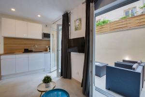 Appartements - Craffe Terrasse ! - Vieille Ville Nancy - : photos des chambres