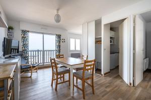 Appartements Charmant appartement face a la Mer avec balcon : photos des chambres