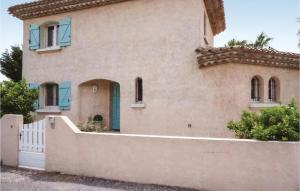 Maisons de vacances Amazing Home In Puisserguier With 3 Bedrooms, Private Swimming Pool And Outdoor Swimming Pool : photos des chambres