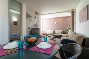 Modern Karpos Apartments