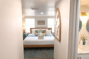 Cottage in the woods at Emerald Lakes Estate - Clay Landing