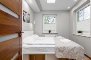 Nemo 4 Bedrooms & Grill