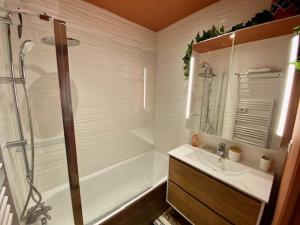 Appartements Charmant T2 moderne pres du port de La Teste avec parking, balcon et Wi-Fi - FR-1-474-240 : photos des chambres