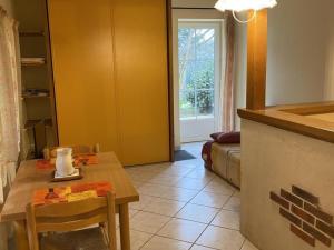 Maisons de vacances Gite Neuvy, 2 pieces, 2 personnes - FR-1-489-10 : photos des chambres