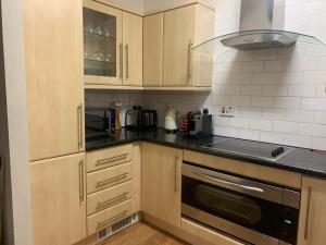 Leeds City Centre luxury 2 bed apartment sleeps 6 fantastic views