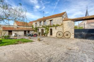 Maisons d'hotes La Fauconnerie Du Roy : photos des chambres