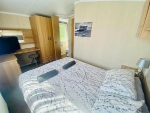 B47 Caravan Seven Bays