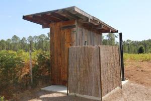 Cabane au cœur de la forêt des Landes de Gascogne