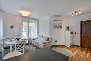 Varna beach flat 1