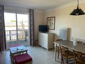 Maisons de vacances Maison 3 pieces domaine golf Pont Royal : photos des chambres