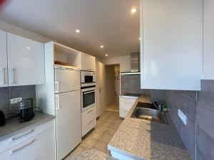 C012-Appartement confortable avec piscine, tennis et grand parc
