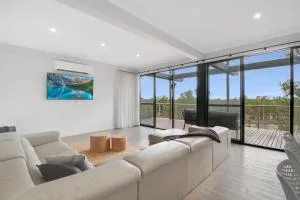 Warwilla Cliff Home - Danggali