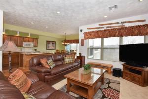 Seven Springs Woodridge 4 Bedroom Premium Condo, Mountain Views! condo