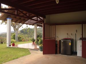 Casa Bartzis, Close to Orosi and Tapanti National Park