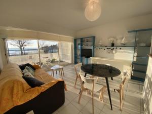 Appartement 4 personnes, rez-de-chaussée, piscine, plage à 200 m, wifi - FR-1-709-32