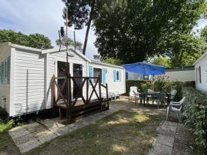 Maisons de vacances Mobil-Home Fouras, 3 pieces, 4 personnes - FR-1-709-53 : photos des chambres