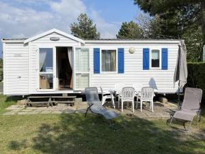 Maisons de vacances Mobil-Home Fouras, 3 pieces, 4 personnes - FR-1-709-58 : photos des chambres