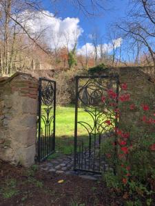 Maisons de vacances Gite du grand cedre : photos des chambres