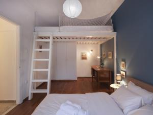 Fyllis17 - Cozy apartment in the heart of Athens