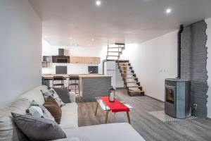 Maisons de vacances Le NOUVEAU-LAMALONNIERE-HYPERCENTRE-CLOSLUCEA150M : Maison 2 Chambres