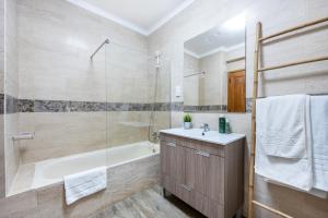 Apartment Julio Pomar, swimming pool