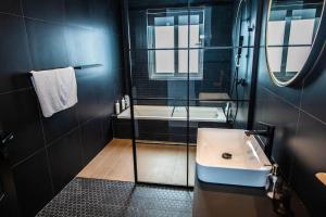 Jaysky penthouse on Etna Street