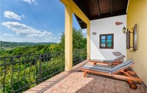 Amazing Home In Adamovec With Sauna 