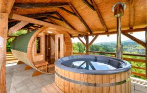 Amazing Home In Adamovec With Sauna 