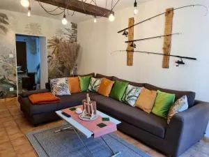 Maison chaleureuse à Deville avec terrasse et parking gratuit - Deville