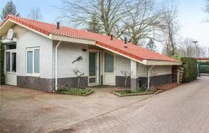Beautiful Home In Putten With Kitchen - Ermelo